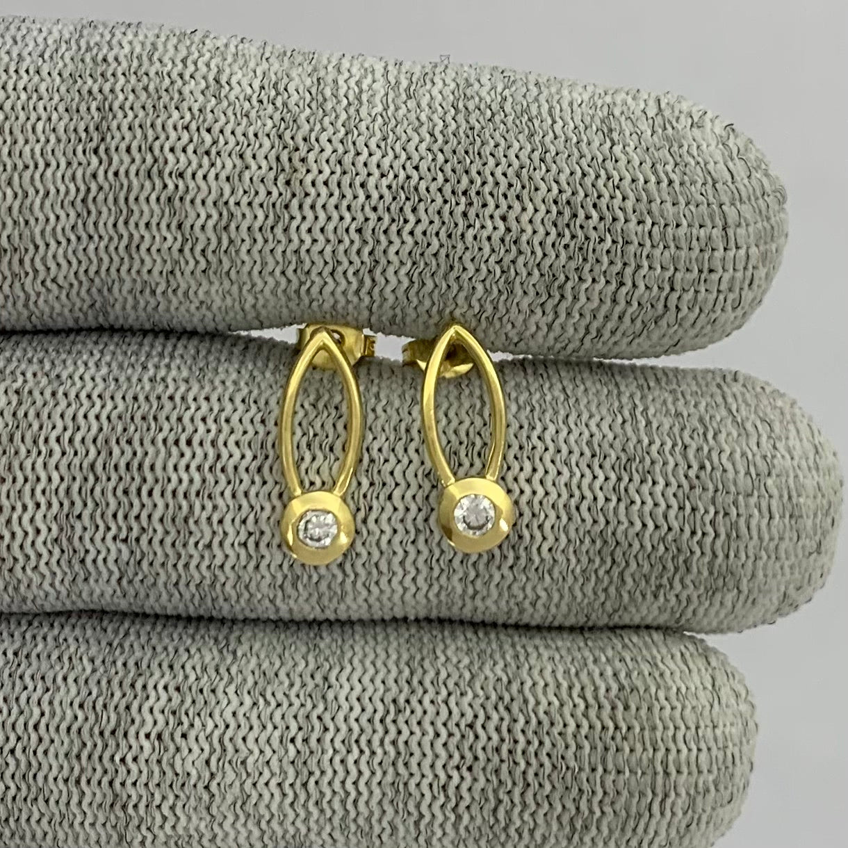 18K Gold Plated Long Gemstone Drop Earrings, Trendy Modern Look TGE1035 EM-1290